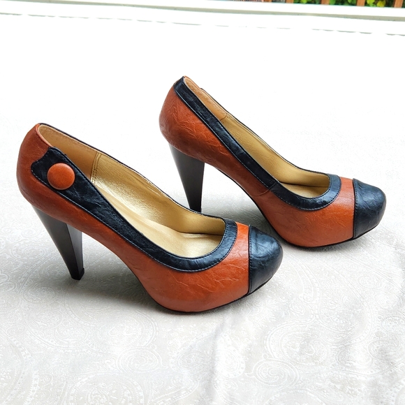 Qupid enclosed platform heels, brown and black business office size 8 NWOT - Picture 5 of 5